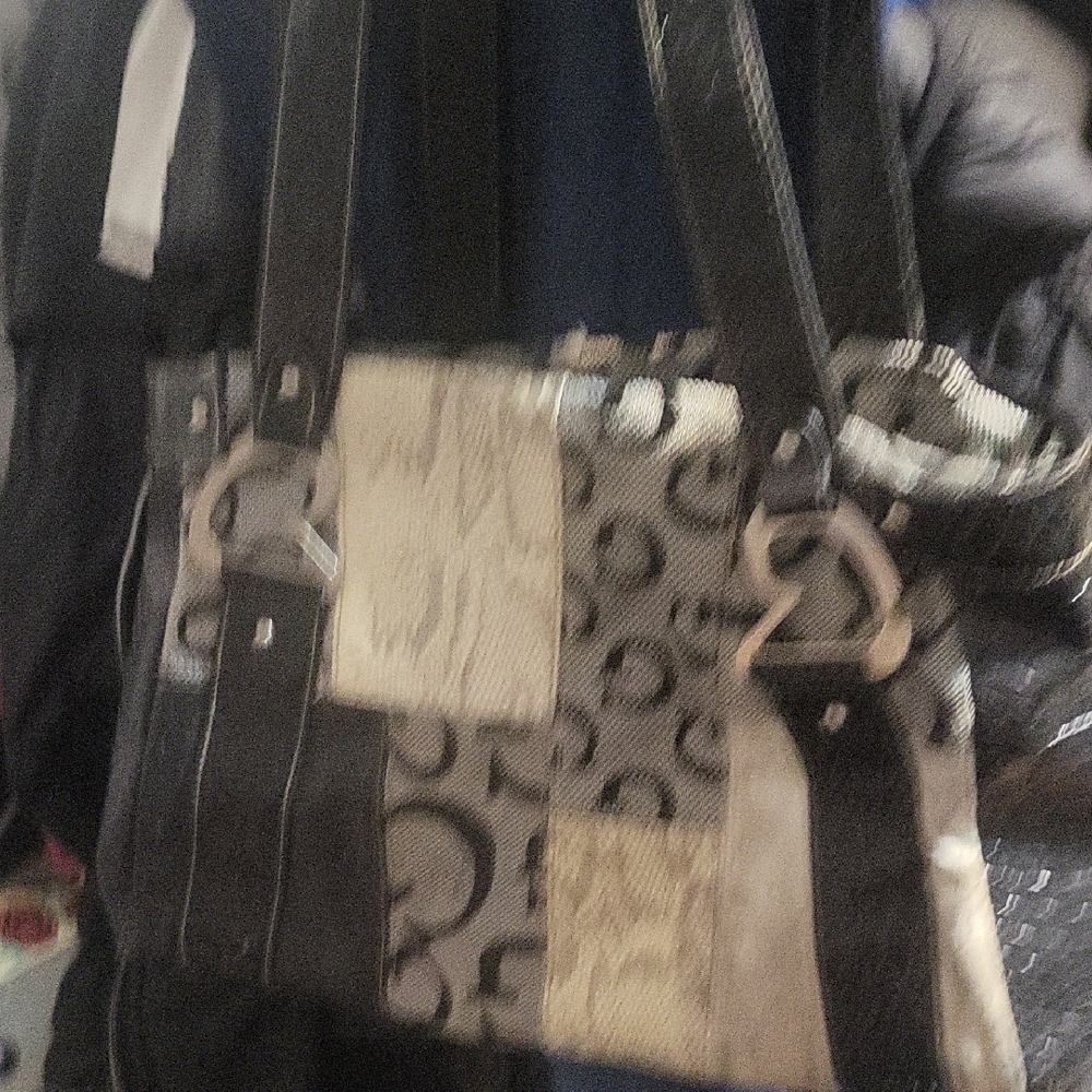Chic Patchwork Shoulder Bag in Black and Cream